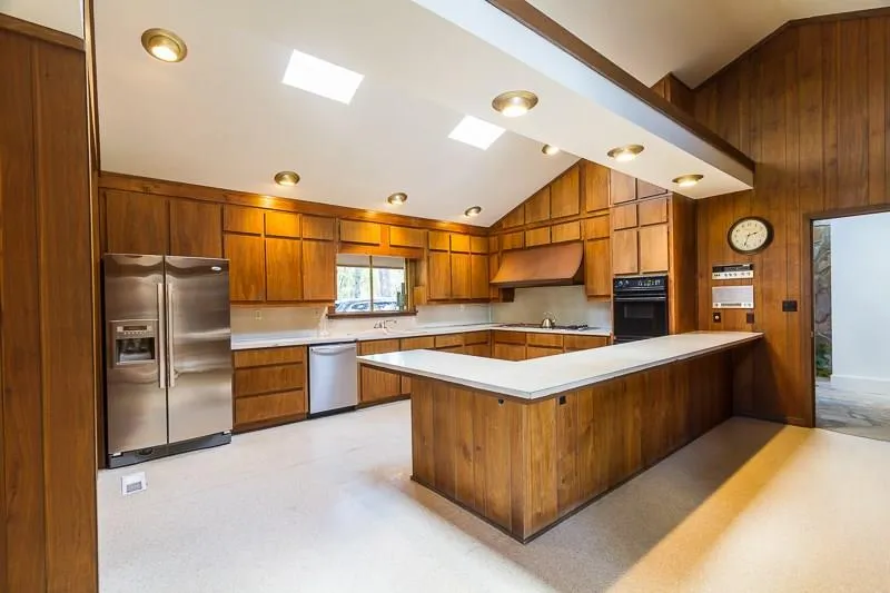 1155 Edgewater Drive, Sandy Springs, Georgia 30328, 6 Bedrooms Bedrooms, ,4 BathroomsBathrooms,Residential,Sold,1155 Edgewater Drive,5769509