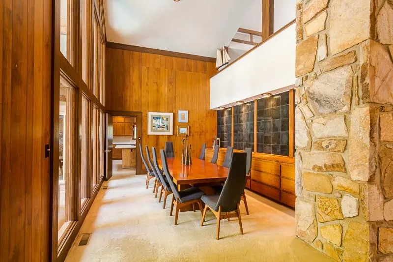 1155 Edgewater Drive, Sandy Springs, Georgia 30328, 6 Bedrooms Bedrooms, ,4 BathroomsBathrooms,Residential,Sold,1155 Edgewater Drive,5769509