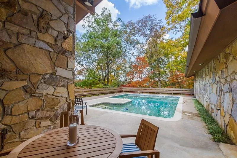 1155 Edgewater Drive, Sandy Springs, Georgia 30328, 6 Bedrooms Bedrooms, ,4 BathroomsBathrooms,Residential,Sold,1155 Edgewater Drive,5769509