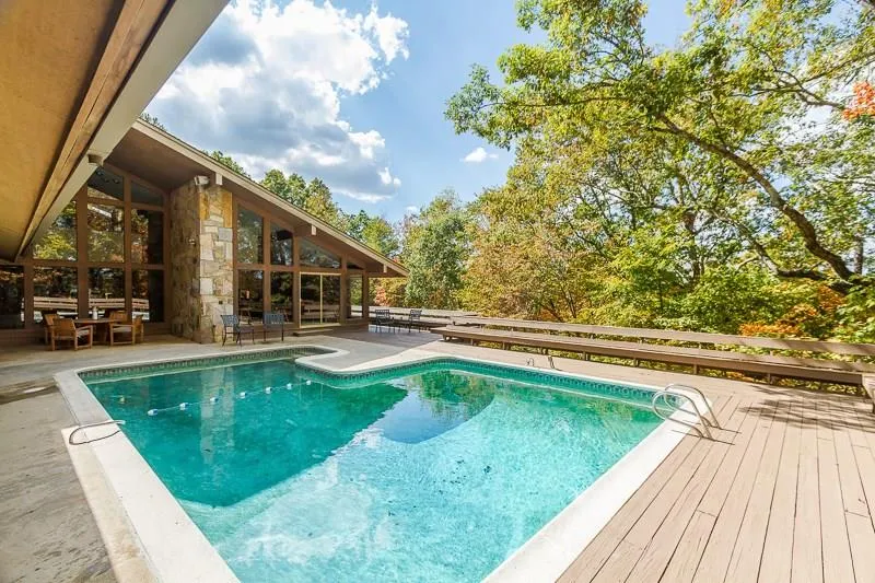 1155 Edgewater Drive, Sandy Springs, Georgia 30328, 6 Bedrooms Bedrooms, ,4 BathroomsBathrooms,Residential,Sold,1155 Edgewater Drive,5769509