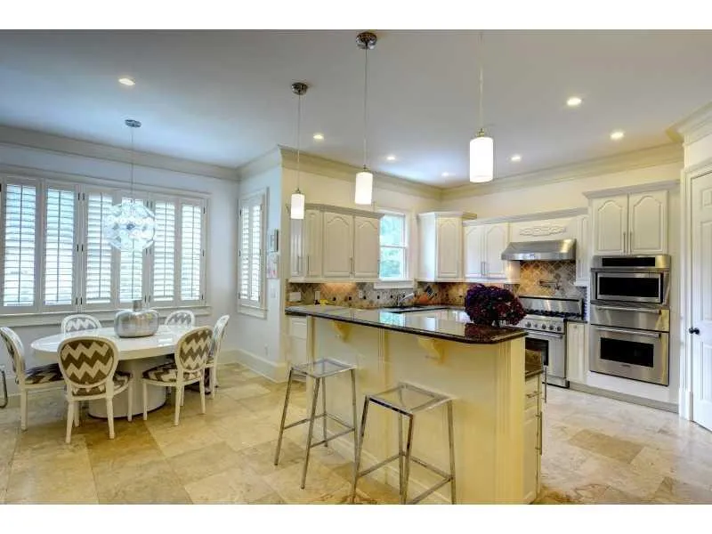 317 Windsor Parkway Ne, Atlanta, Georgia 30342, 5 Bedrooms Bedrooms, ,5 BathroomsBathrooms,Residential,Sold,317 Windsor Parkway Ne,5167285