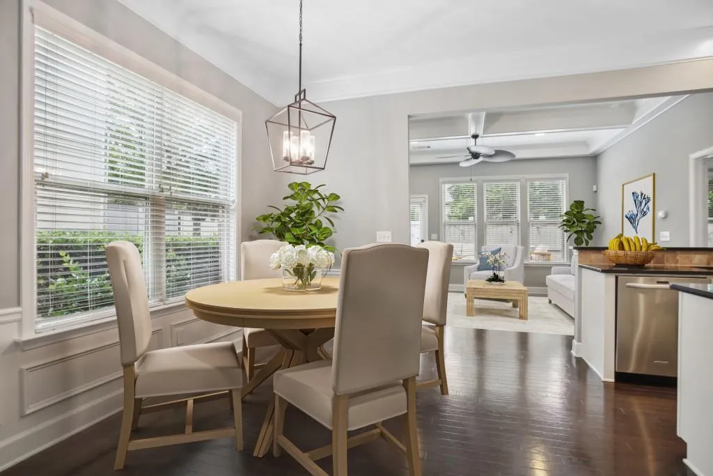 5566 High Point Road, Sandy Springs, Georgia 30342, 4 Bedrooms Bedrooms, ,3 BathroomsBathrooms,Residential,Sold,5566 High Point Road,7130030