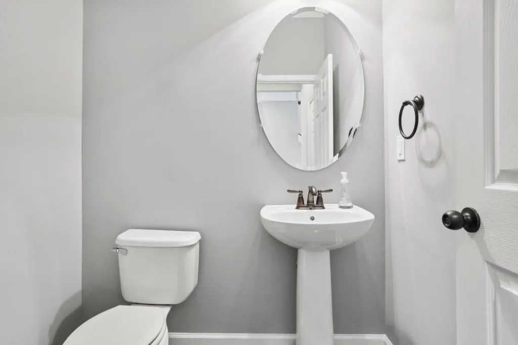 5566 High Point Road, Sandy Springs, Georgia 30342, 4 Bedrooms Bedrooms, ,3 BathroomsBathrooms,Residential,Sold,5566 High Point Road,7130030