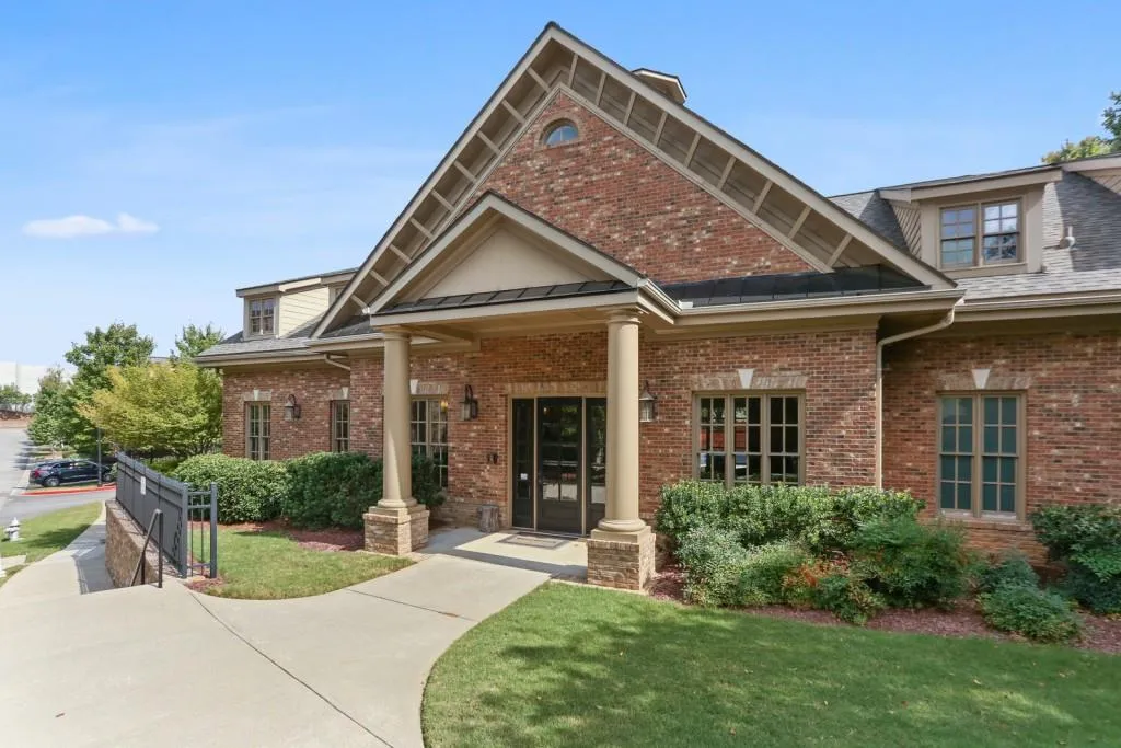 5566 High Point Road, Sandy Springs, Georgia 30342, 4 Bedrooms Bedrooms, ,3 BathroomsBathrooms,Residential,Sold,5566 High Point Road,7130030