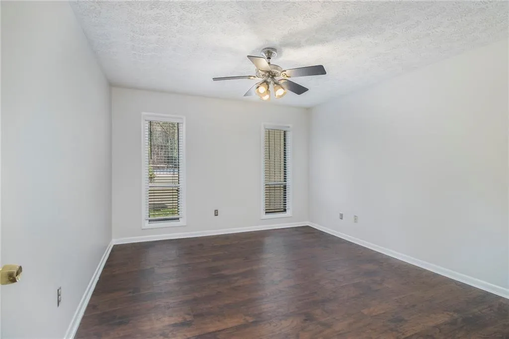 5149 Roswell Road Unit 3, Sandy Springs, Georgia 30342, 2 Bedrooms Bedrooms, ,1 BathroomBathrooms,Residential,Sold,5149 Roswell Road Unit 3,6861262