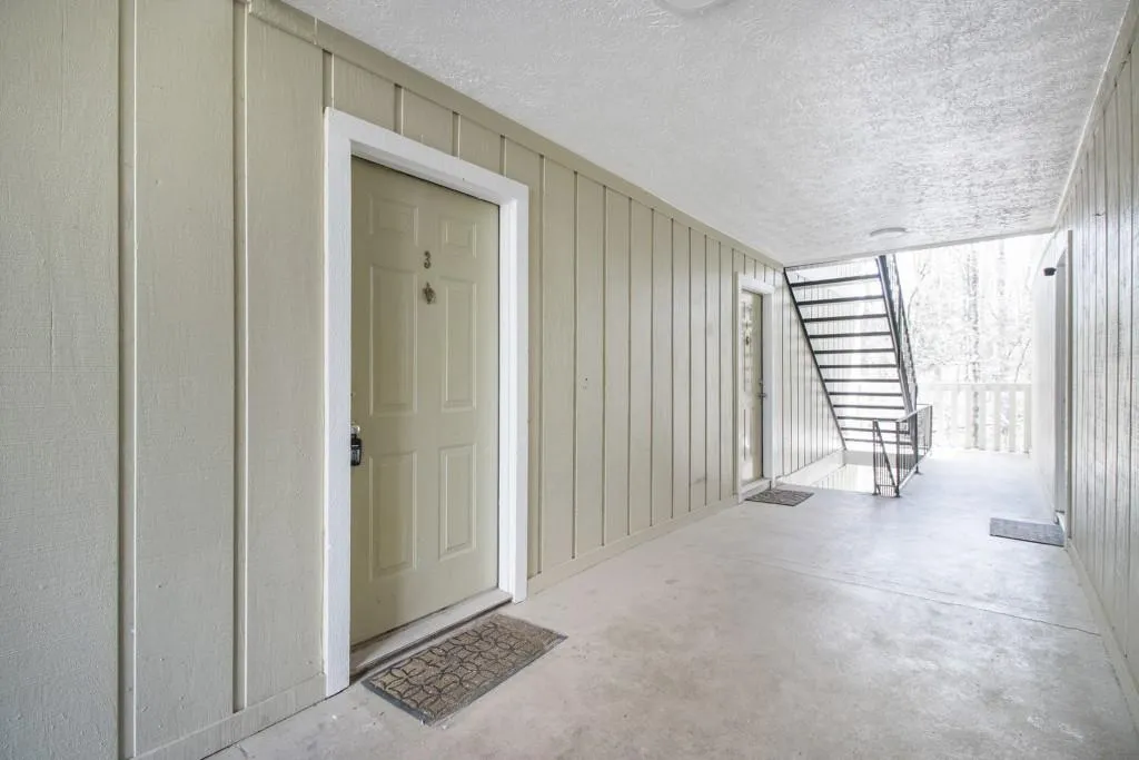 5149 Roswell Road Unit 3, Sandy Springs, Georgia 30342, 2 Bedrooms Bedrooms, ,1 BathroomBathrooms,Residential,Sold,5149 Roswell Road Unit 3,6861262