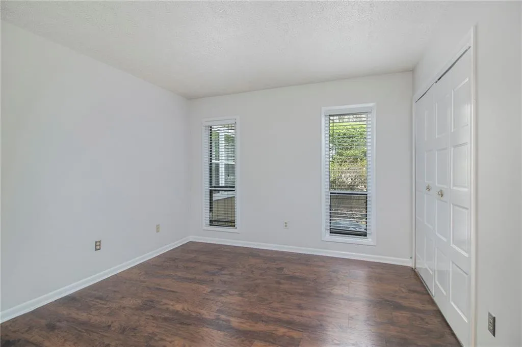 5149 Roswell Road Unit 3, Sandy Springs, Georgia 30342, 2 Bedrooms Bedrooms, ,1 BathroomBathrooms,Residential,Sold,5149 Roswell Road Unit 3,6861262