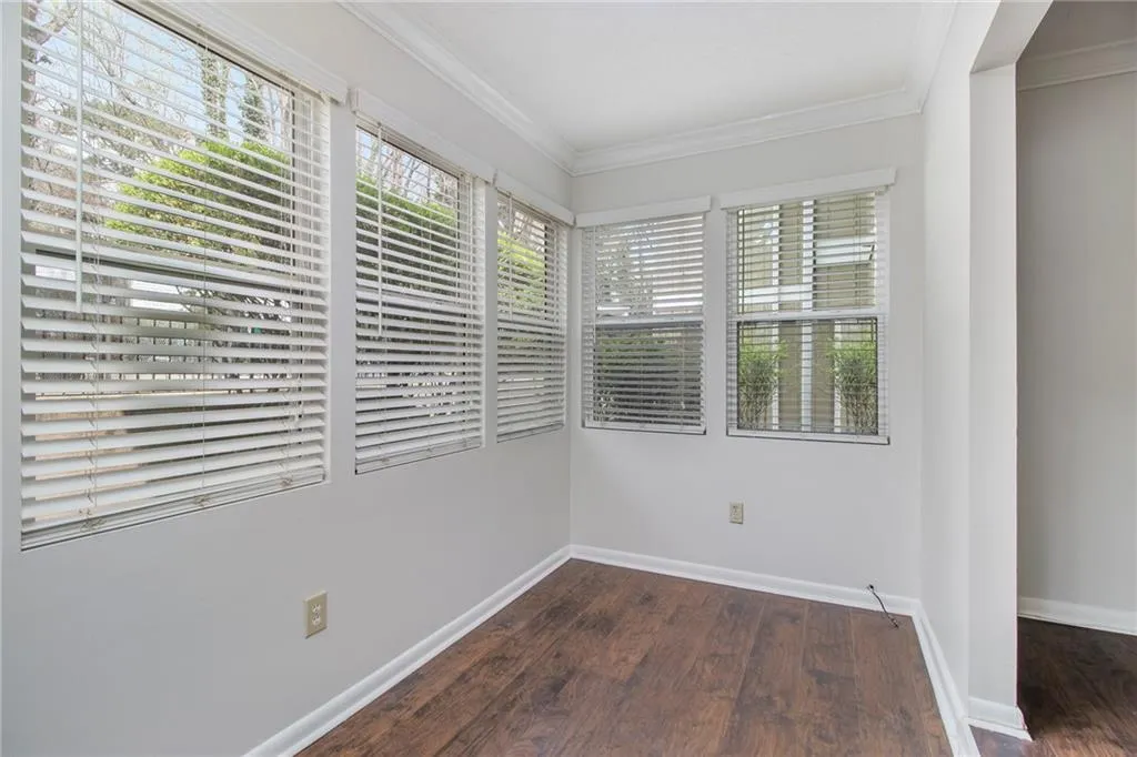 5149 Roswell Road Unit 3, Sandy Springs, Georgia 30342, 2 Bedrooms Bedrooms, ,1 BathroomBathrooms,Residential,Sold,5149 Roswell Road Unit 3,6861262