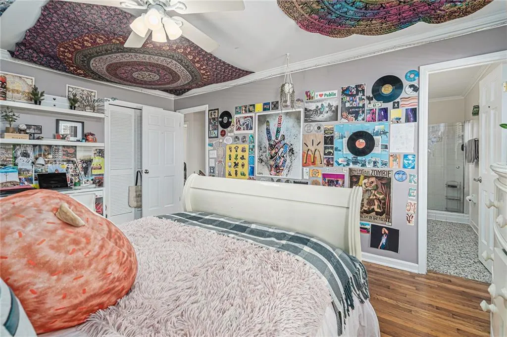 7199 Dunhill Terrace, Sandy Springs, Georgia 30328, 4 Bedrooms Bedrooms, ,3 BathroomsBathrooms,Residential,Sold,7199 Dunhill Terrace,7036983