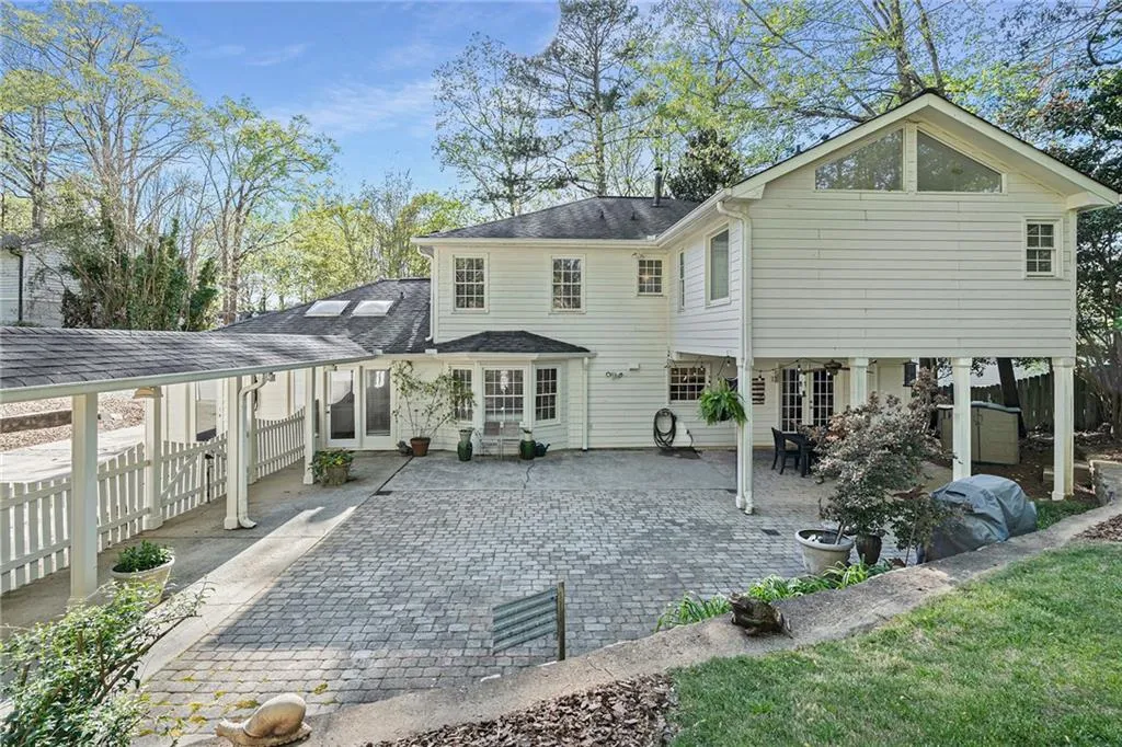 7199 Dunhill Terrace, Sandy Springs, Georgia 30328, 4 Bedrooms Bedrooms, ,3 BathroomsBathrooms,Residential,Sold,7199 Dunhill Terrace,7036983