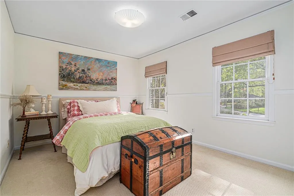 7199 Dunhill Terrace, Sandy Springs, Georgia 30328, 4 Bedrooms Bedrooms, ,3 BathroomsBathrooms,Residential,Sold,7199 Dunhill Terrace,7036983