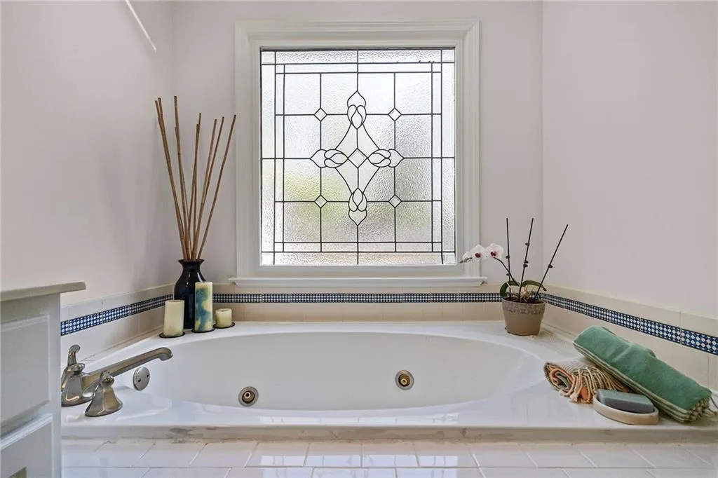 7199 Dunhill Terrace, Sandy Springs, Georgia 30328, 4 Bedrooms Bedrooms, ,3 BathroomsBathrooms,Residential,Sold,7199 Dunhill Terrace,7036983