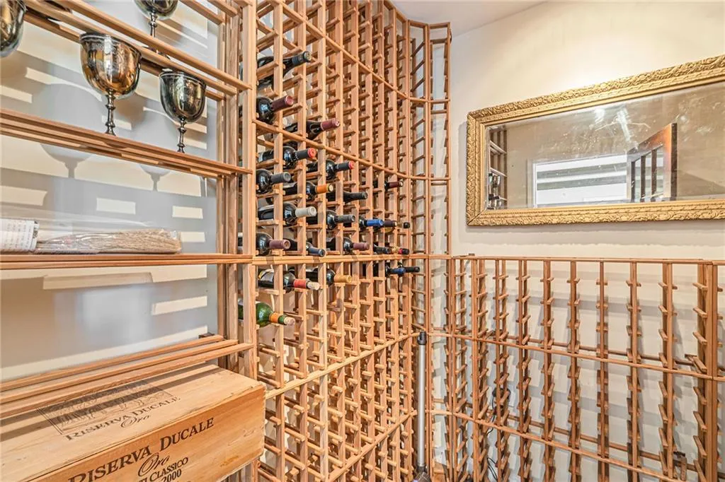 7199 Dunhill Terrace, Sandy Springs, Georgia 30328, 4 Bedrooms Bedrooms, ,3 BathroomsBathrooms,Residential,Sold,7199 Dunhill Terrace,7036983