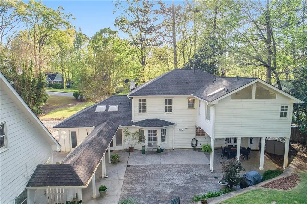 7199 Dunhill Terrace, Sandy Springs, Georgia 30328, 4 Bedrooms Bedrooms, ,3 BathroomsBathrooms,Residential,Sold,7199 Dunhill Terrace,7036983