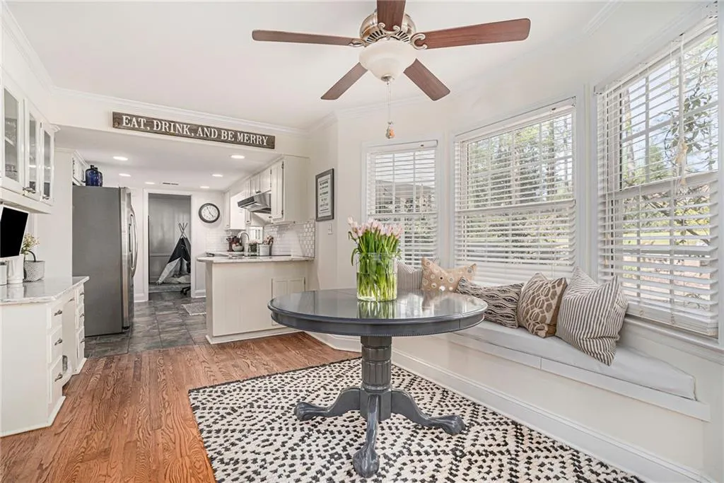 7199 Dunhill Terrace, Sandy Springs, Georgia 30328, 4 Bedrooms Bedrooms, ,3 BathroomsBathrooms,Residential,Sold,7199 Dunhill Terrace,7036983