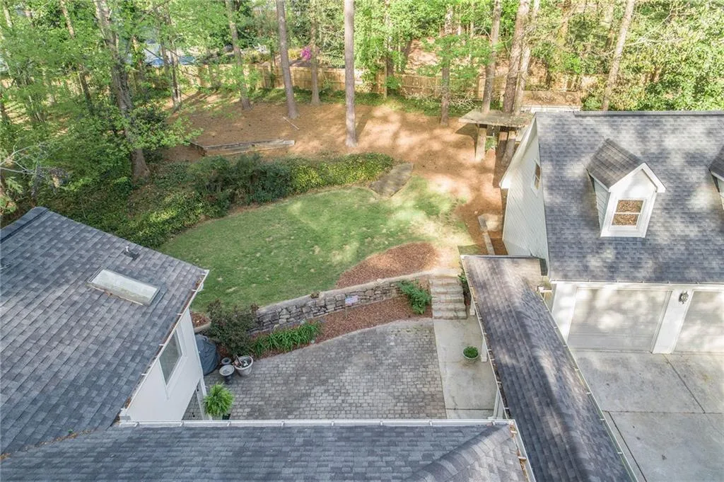 7199 Dunhill Terrace, Sandy Springs, Georgia 30328, 4 Bedrooms Bedrooms, ,3 BathroomsBathrooms,Residential,Sold,7199 Dunhill Terrace,7036983