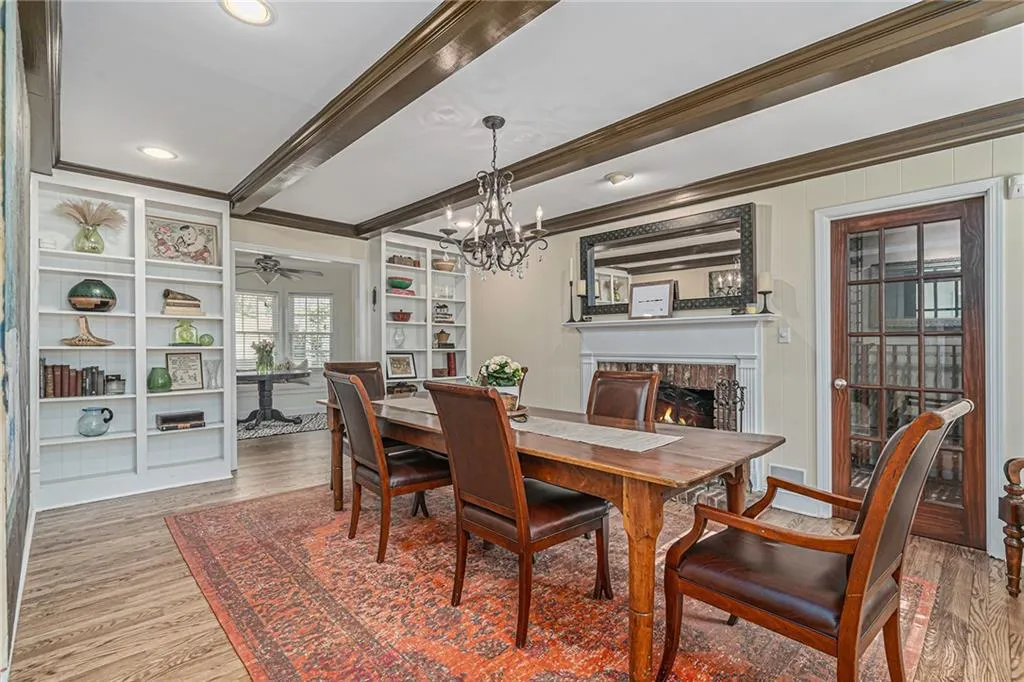 7199 Dunhill Terrace, Sandy Springs, Georgia 30328, 4 Bedrooms Bedrooms, ,3 BathroomsBathrooms,Residential,Sold,7199 Dunhill Terrace,7036983