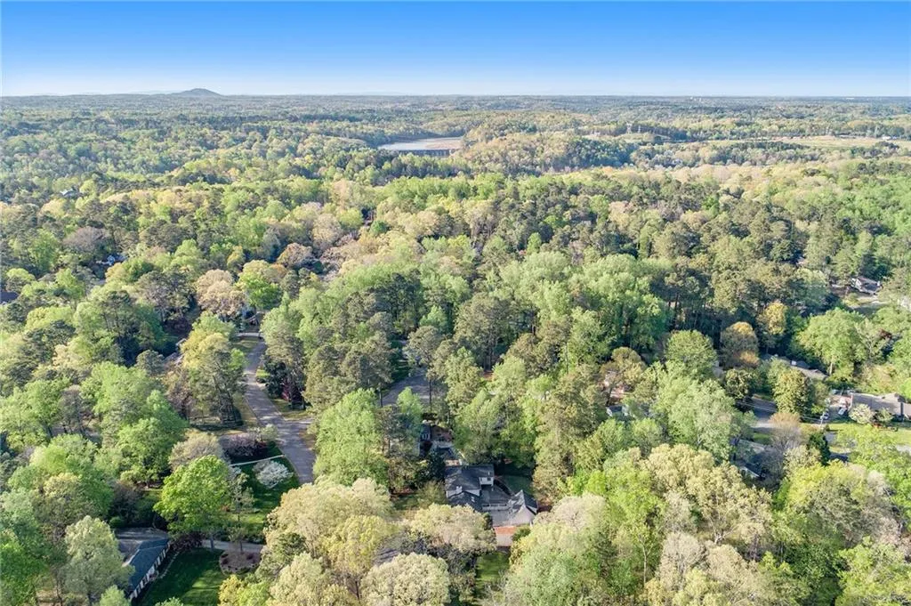 7199 Dunhill Terrace, Sandy Springs, Georgia 30328, 4 Bedrooms Bedrooms, ,3 BathroomsBathrooms,Residential,Sold,7199 Dunhill Terrace,7036983