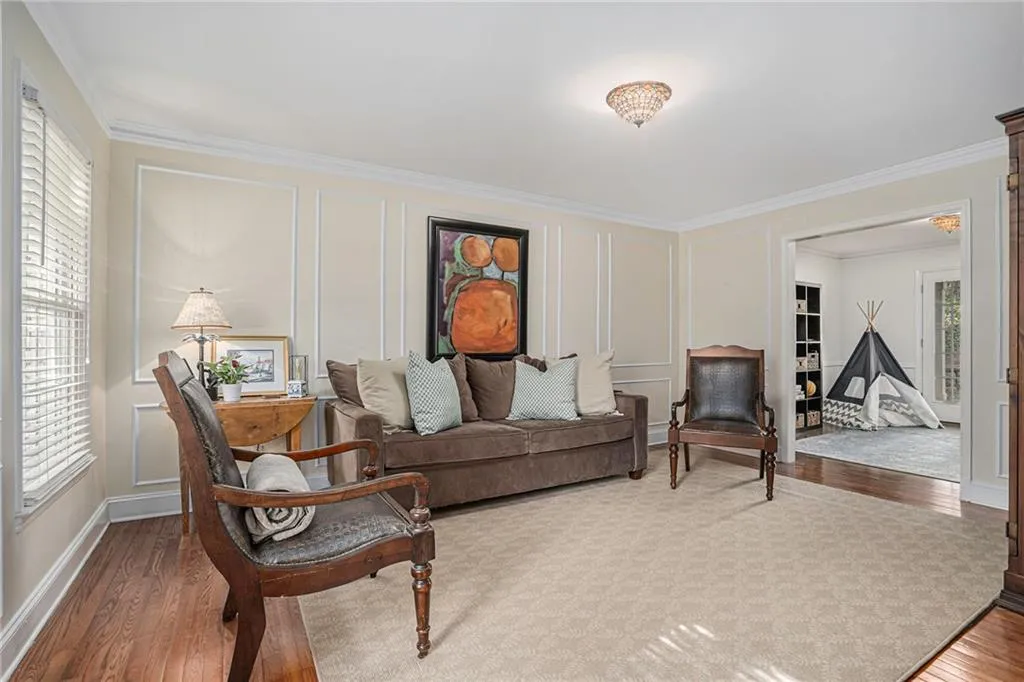 7199 Dunhill Terrace, Sandy Springs, Georgia 30328, 4 Bedrooms Bedrooms, ,3 BathroomsBathrooms,Residential,Sold,7199 Dunhill Terrace,7036983