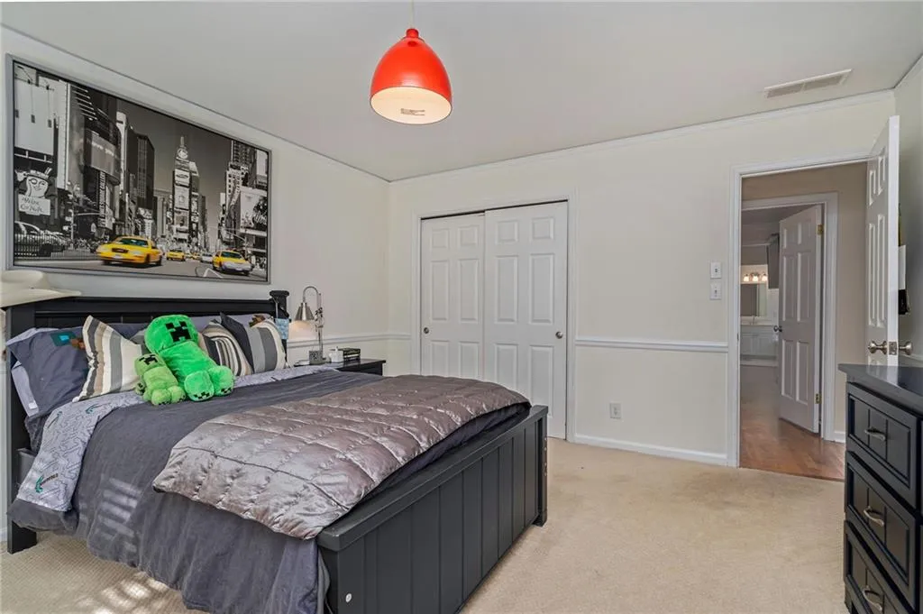 7199 Dunhill Terrace, Sandy Springs, Georgia 30328, 4 Bedrooms Bedrooms, ,3 BathroomsBathrooms,Residential,Sold,7199 Dunhill Terrace,7036983