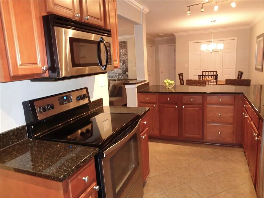 1804 Brighton Point Unit 1804, Atlanta, Georgia 30328, 2 Bedrooms Bedrooms, ,2 BathroomsBathrooms,Residential,Sold,1804 Brighton Point Unit 1804,5881358