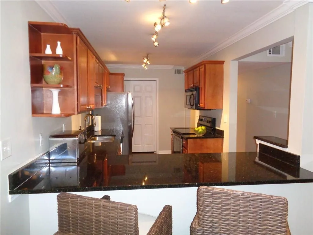 1804 Brighton Point Unit 1804, Atlanta, Georgia 30328, 2 Bedrooms Bedrooms, ,2 BathroomsBathrooms,Residential,Sold,1804 Brighton Point Unit 1804,5881358