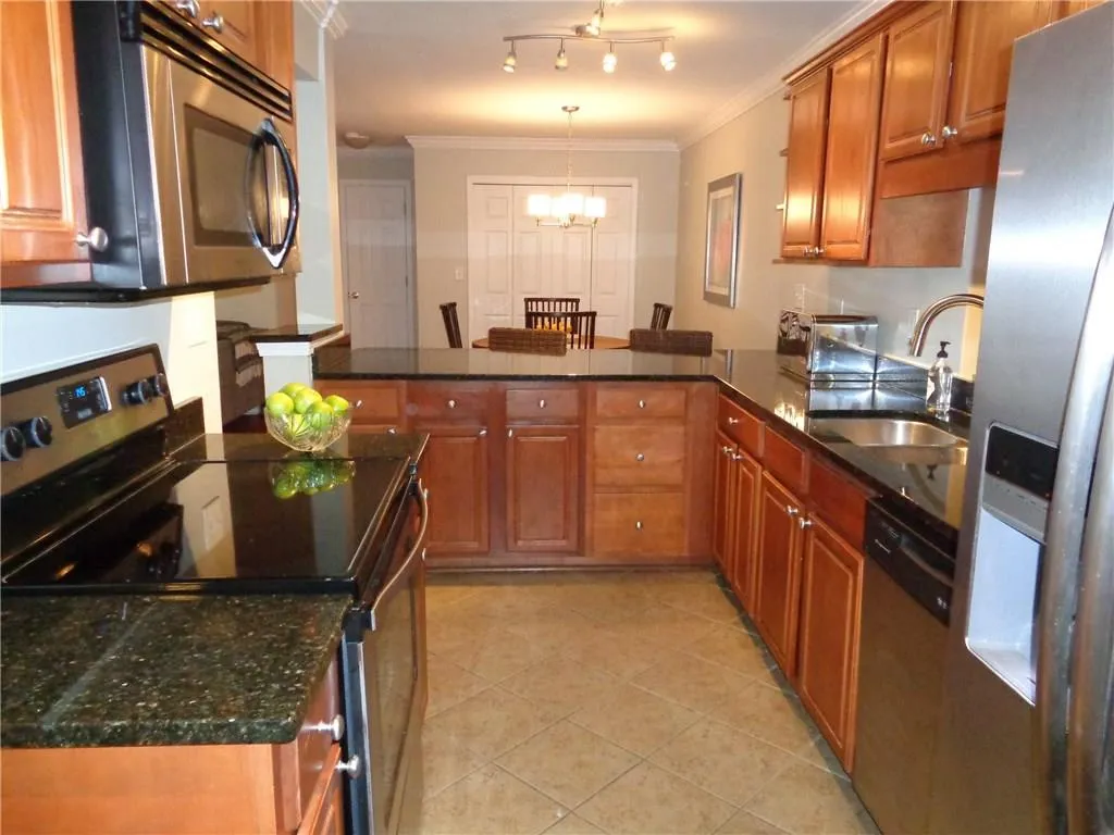 1804 Brighton Point Unit 1804, Atlanta, Georgia 30328, 2 Bedrooms Bedrooms, ,2 BathroomsBathrooms,Residential,Sold,1804 Brighton Point Unit 1804,5881358