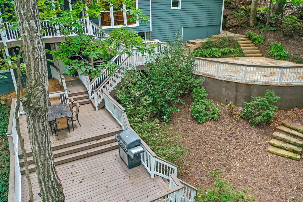 455 W Spalding Drive, Sandy Springs, Georgia 30328, 4 Bedrooms Bedrooms, ,3 BathroomsBathrooms,Residential,Sold,455 W Spalding Drive,7272349