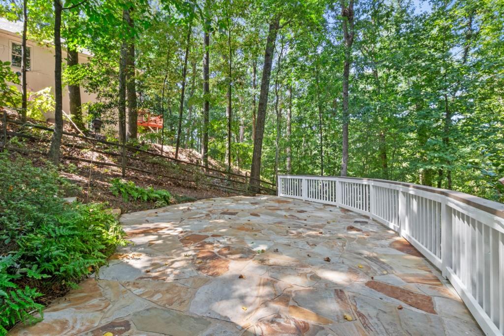 455 W Spalding Drive, Sandy Springs, Georgia 30328, 4 Bedrooms Bedrooms, ,3 BathroomsBathrooms,Residential,Sold,455 W Spalding Drive,7272349