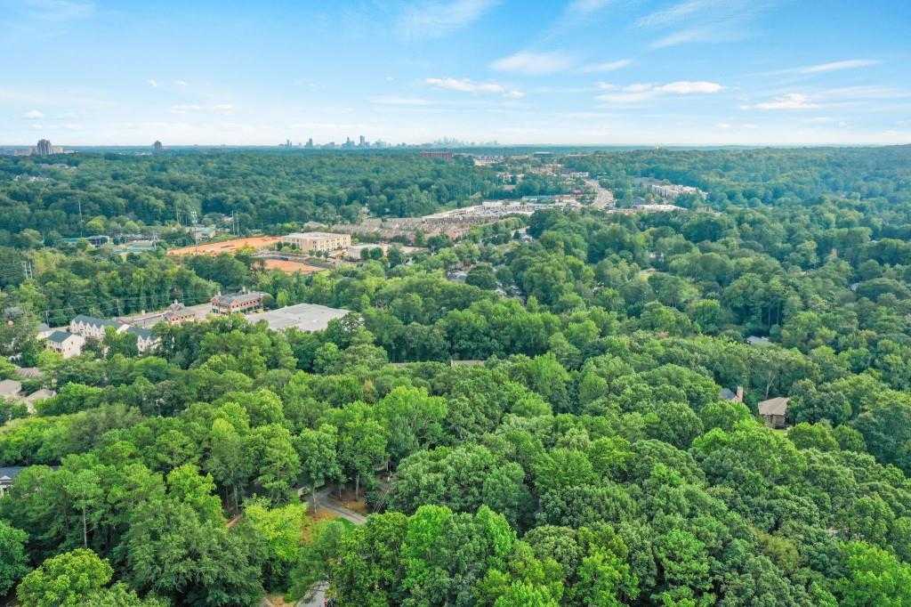 455 W Spalding Drive, Sandy Springs, Georgia 30328, 4 Bedrooms Bedrooms, ,3 BathroomsBathrooms,Residential,Sold,455 W Spalding Drive,7272349