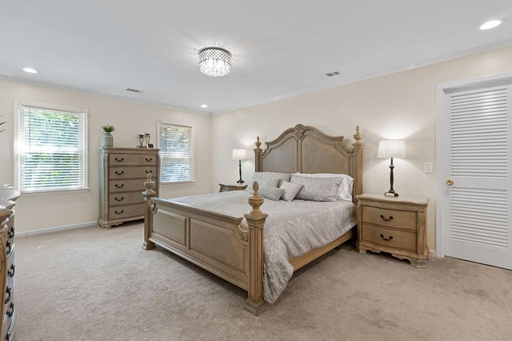 455 W Spalding Drive, Sandy Springs, Georgia 30328, 4 Bedrooms Bedrooms, ,3 BathroomsBathrooms,Residential,Sold,455 W Spalding Drive,7272349