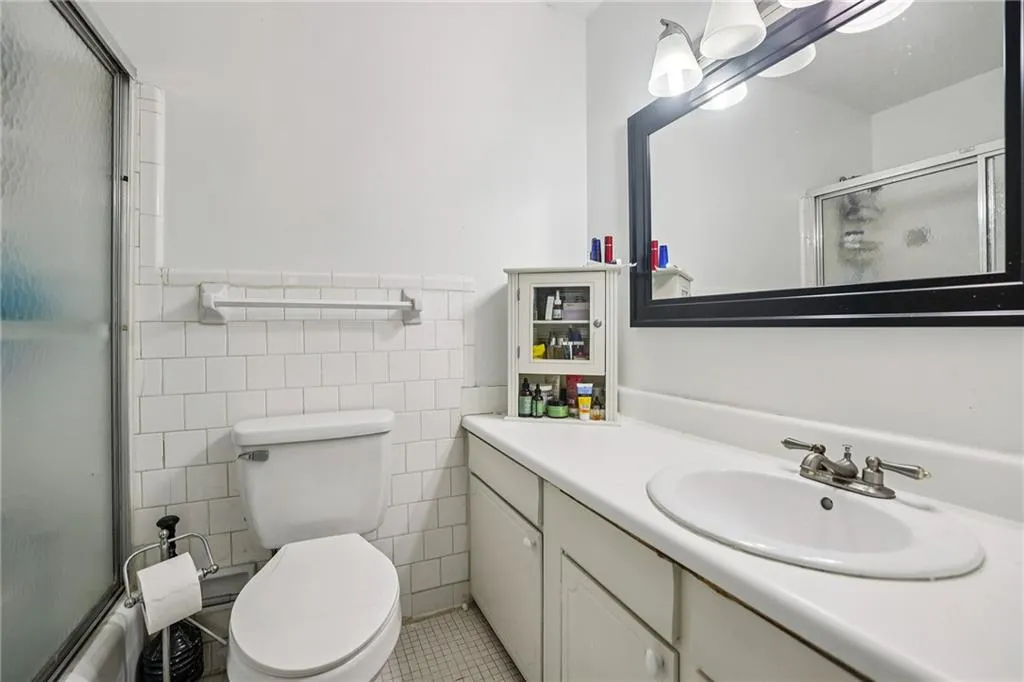 5544 Kingsport Drive Ne Unit 25, Atlanta, Georgia 30342, 3 Bedrooms Bedrooms, ,2 BathroomsBathrooms,Residential,For Sale,5544 Kingsport Drive Ne Unit 25,7714442