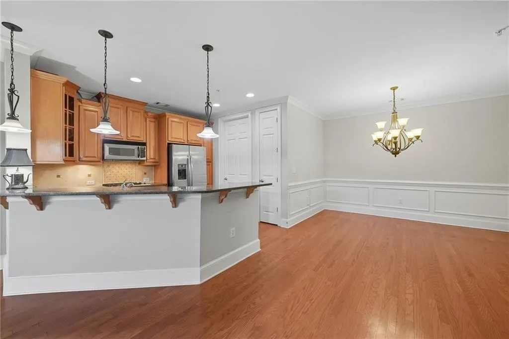 4950 Ivy Ridge Drive Se Unit 203, Atlanta, Georgia 30339, 2 Bedrooms Bedrooms, ,2 BathroomsBathrooms,Residential,For Sale,4950 Ivy Ridge Drive Se Unit 203,7647598