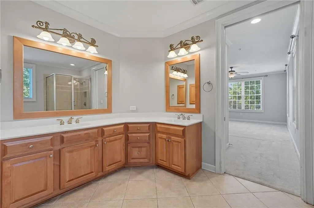 4950 Ivy Ridge Drive Se Unit 203, Atlanta, Georgia 30339, 2 Bedrooms Bedrooms, ,2 BathroomsBathrooms,Residential,For Sale,4950 Ivy Ridge Drive Se Unit 203,7647598
