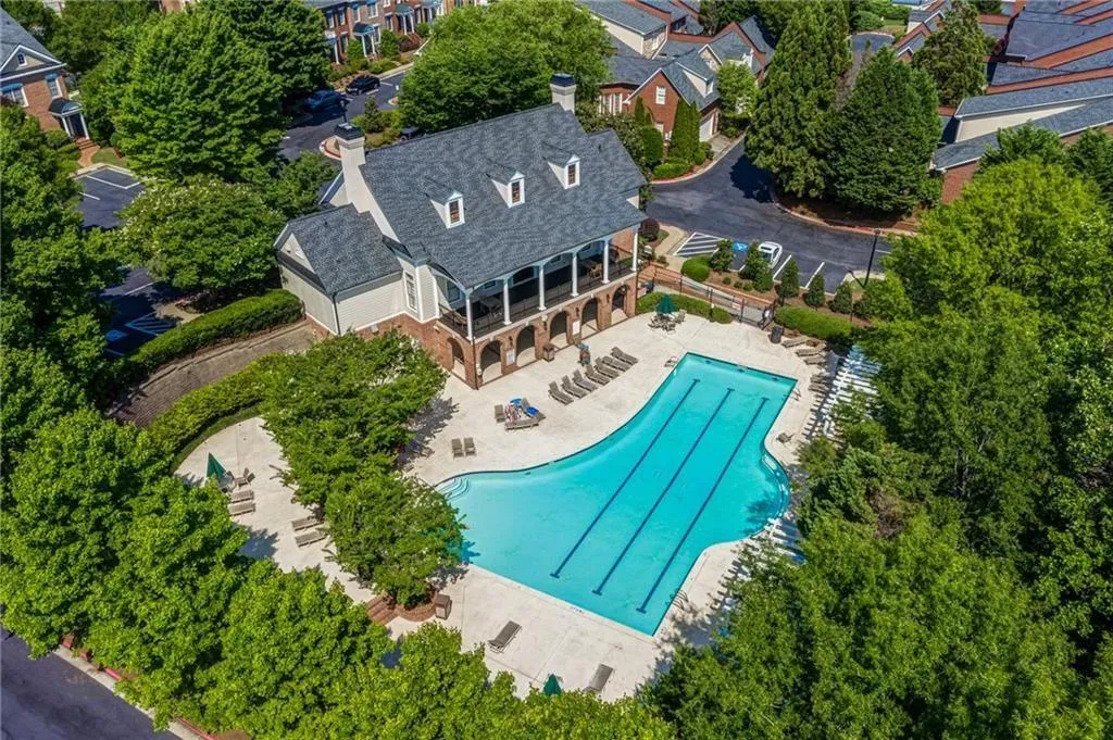 4950 Ivy Ridge Drive Se Unit 203, Atlanta, Georgia 30339, 2 Bedrooms Bedrooms, ,2 BathroomsBathrooms,Residential,For Sale,4950 Ivy Ridge Drive Se Unit 203,7647598