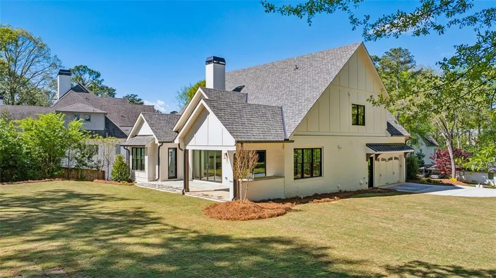 4855 Kitty Hawk Drive, Atlanta, Georgia 30342, 6 Bedrooms Bedrooms, ,5 BathroomsBathrooms,Residential,Sold,4855 Kitty Hawk Drive,7362991