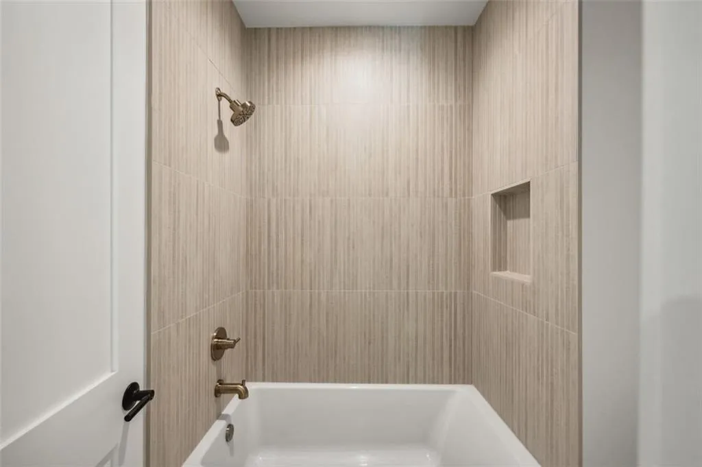 4855 Kitty Hawk Drive, Atlanta, Georgia 30342, 6 Bedrooms Bedrooms, ,5 BathroomsBathrooms,Residential,Sold,4855 Kitty Hawk Drive,7362991