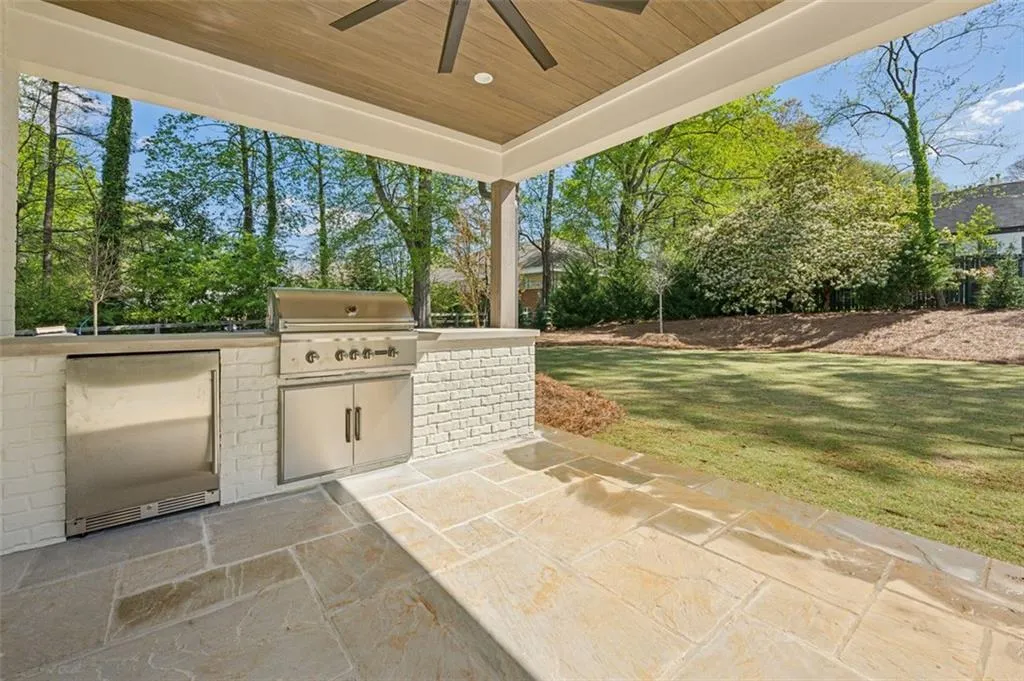 4855 Kitty Hawk Drive, Atlanta, Georgia 30342, 6 Bedrooms Bedrooms, ,5 BathroomsBathrooms,Residential,Sold,4855 Kitty Hawk Drive,7362991