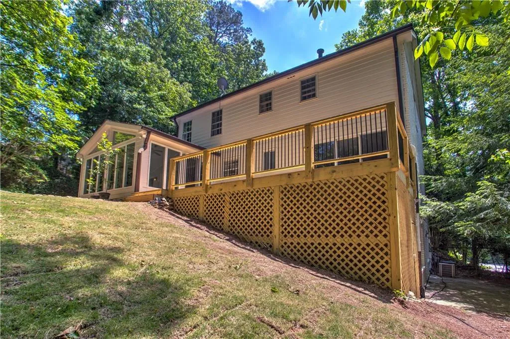 505 Clipper Trail, Sandy Springs, Georgia 30328, 4 Bedrooms Bedrooms, ,3 BathroomsBathrooms,Residential,Sold,505 Clipper Trail,7215339