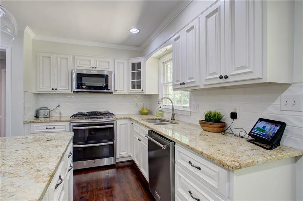 505 Clipper Trail, Sandy Springs, Georgia 30328, 4 Bedrooms Bedrooms, ,3 BathroomsBathrooms,Residential,Sold,505 Clipper Trail,7215339