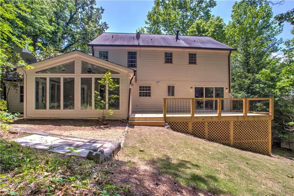 505 Clipper Trail, Sandy Springs, Georgia 30328, 4 Bedrooms Bedrooms, ,3 BathroomsBathrooms,Residential,Sold,505 Clipper Trail,7215339