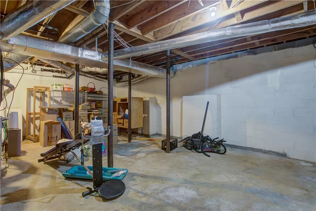 505 Clipper Trail, Sandy Springs, Georgia 30328, 4 Bedrooms Bedrooms, ,3 BathroomsBathrooms,Residential,Sold,505 Clipper Trail,7215339