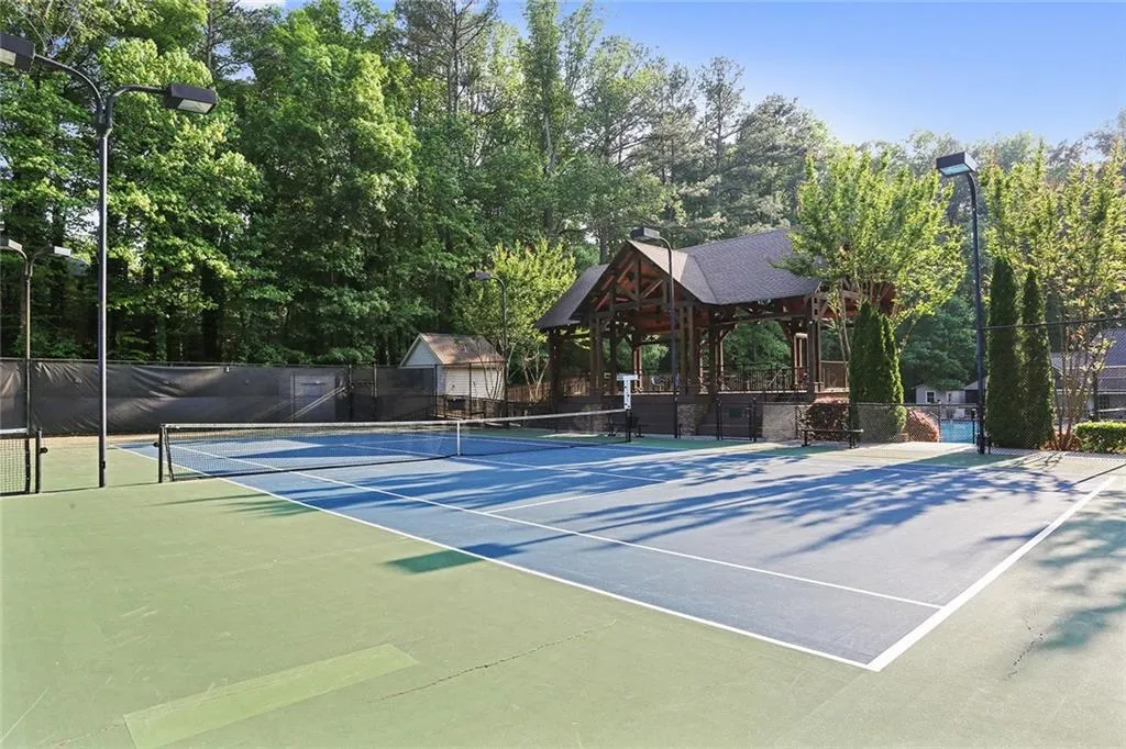7280 Hunters Branch Drive, Sandy Springs, Georgia 30328, 4 Bedrooms Bedrooms, ,3 BathroomsBathrooms,Residential,Sold,7280 Hunters Branch Drive,6524002