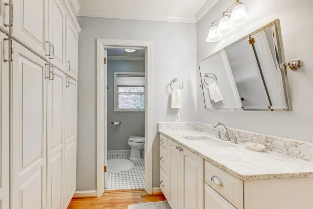 375 Forest Hills Drive, Atlanta, Georgia 30342, 3 Bedrooms Bedrooms, ,2 BathroomsBathrooms,Residential,Sold,375 Forest Hills Drive,6029662