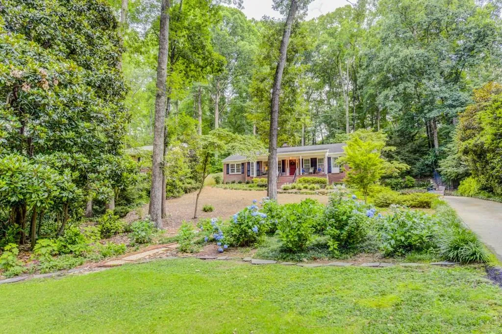 375 Forest Hills Drive, Atlanta, Georgia 30342, 3 Bedrooms Bedrooms, ,2 BathroomsBathrooms,Residential,Sold,375 Forest Hills Drive,6029662