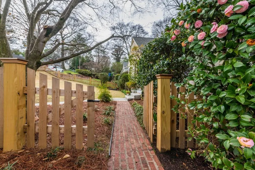 361 Lofton Road Nw, Atlanta, Georgia 30309, 2 Bedrooms Bedrooms, ,1 BathroomBathrooms,Residential,Sold,361 Lofton Road Nw,5811491