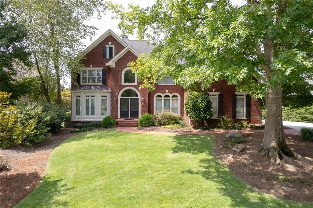 100 Saddleview Run, Sandy Springs, Georgia 30350, 5 Bedrooms Bedrooms, ,6 BathroomsBathrooms,Residential,Sold,100 Saddleview Run,7270502