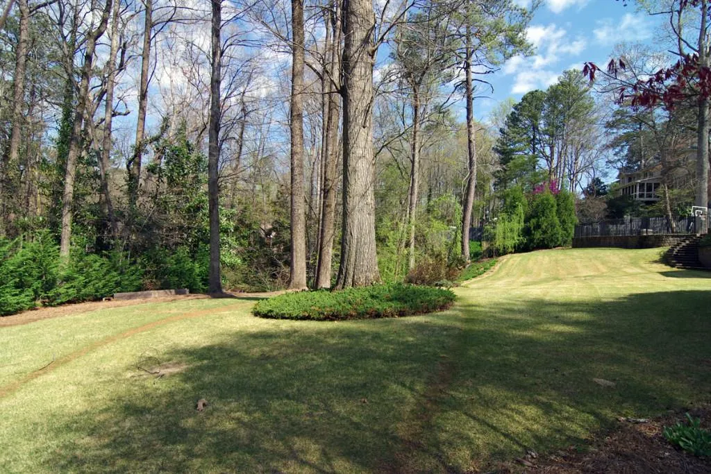 5560 Lake Island Drive, Sandy Springs, Georgia 30327, 5 Bedrooms Bedrooms, ,4 BathroomsBathrooms,Residential,Sold,5560 Lake Island Drive,5586555