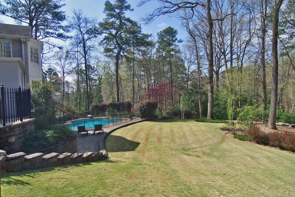5560 Lake Island Drive, Sandy Springs, Georgia 30327, 5 Bedrooms Bedrooms, ,4 BathroomsBathrooms,Residential,Sold,5560 Lake Island Drive,5586555
