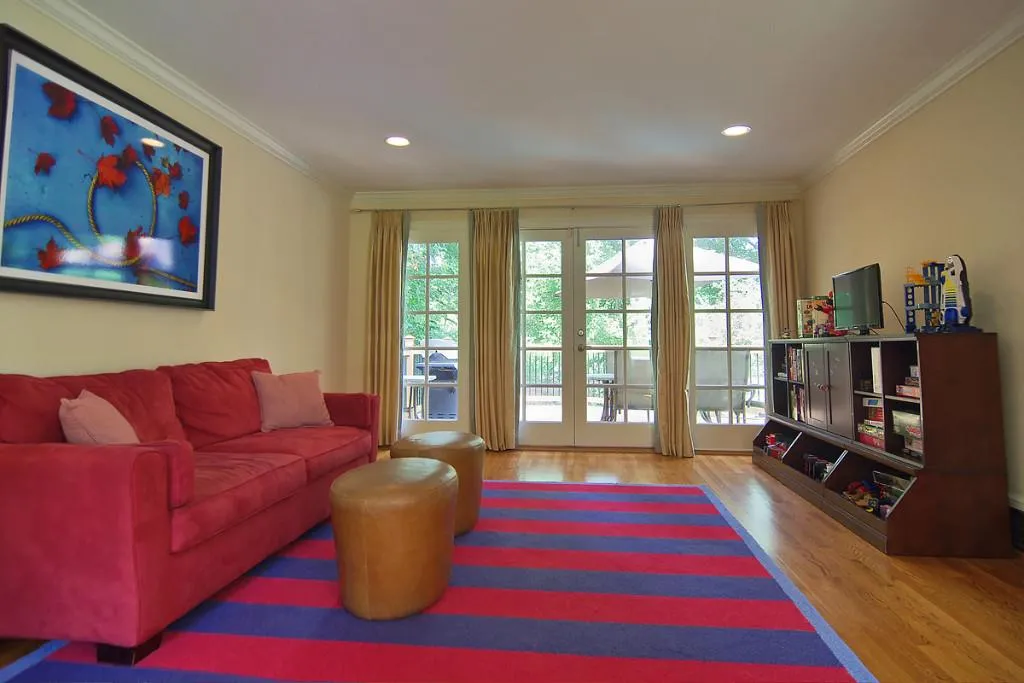 5560 Lake Island Drive, Sandy Springs, Georgia 30327, 5 Bedrooms Bedrooms, ,4 BathroomsBathrooms,Residential,Sold,5560 Lake Island Drive,5586555